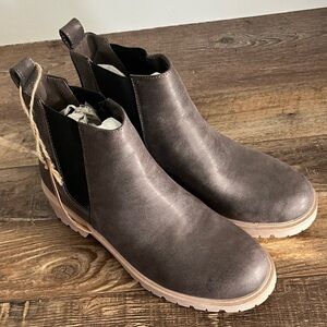 Seven7 Billie Women's Brown Chelsea Boots Size 10 Narrow
